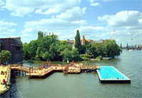 Suzanne Lorenz. Bridge over the River Spree / The Floating Swimming Pool. 2002/2004, the work for the con_con exhibition
