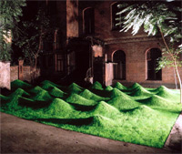 Suzanne Lorenz. Toward Japan, 1999.  Installation. Earth, grass. 80х1200х1300 cm. Berlin